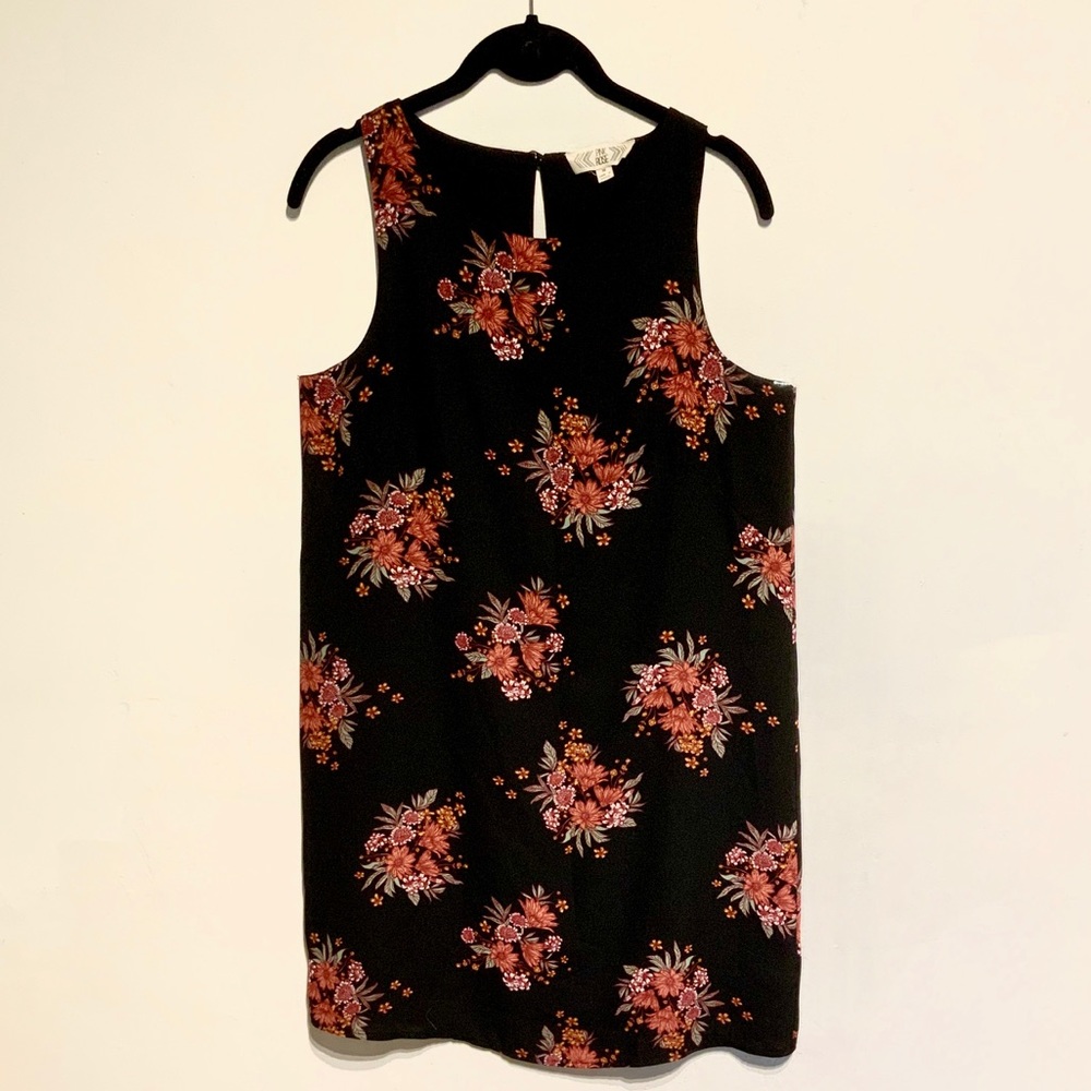 Black Floral Sleeveless Shift Dress